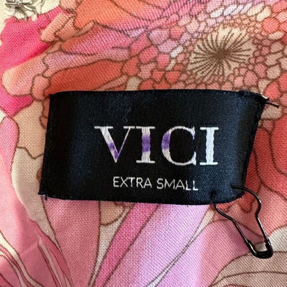 VICI COLLECTION Floral Print Tie Waist
Maxi Dress Size XS. NWOT. - Picture 7 of 9